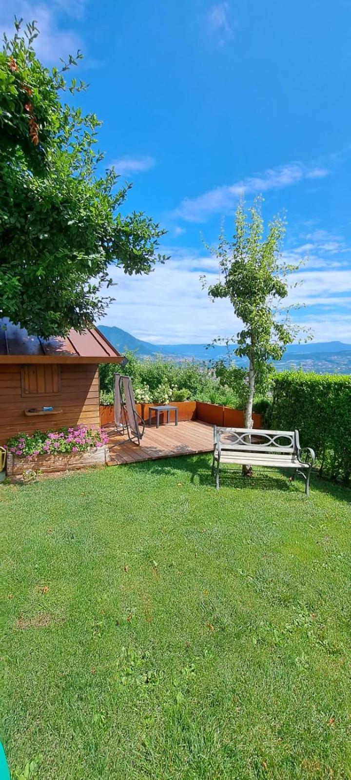 Il Nido Del Peller Apartment Клес Екстериор снимка